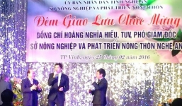 Tiệc mừng tân Phó GĐ Sở và tấm biển hiệu chúc mừng 'lạ'